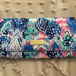 Lilly GWP Travel Wallet